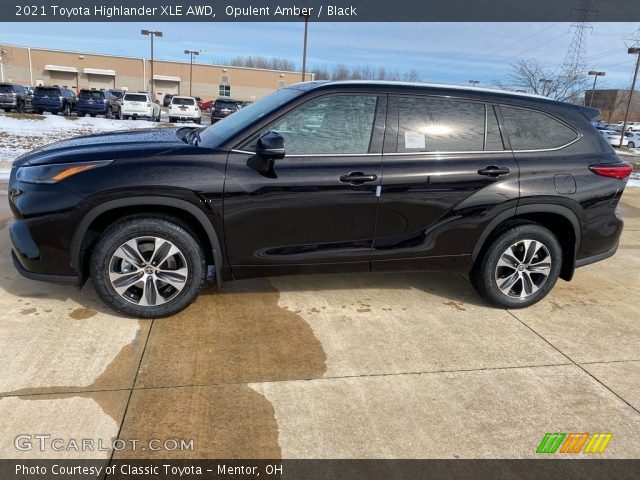 2021 Toyota Highlander XLE AWD in Opulent Amber