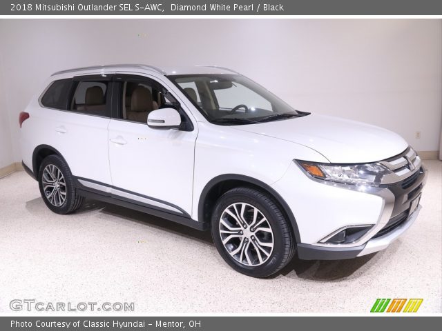 2018 Mitsubishi Outlander SEL S-AWC in Diamond White Pearl