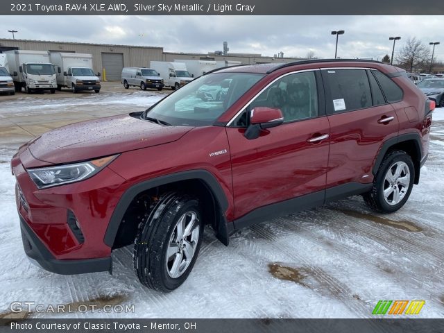 2021 Toyota RAV4 XLE AWD in Silver Sky Metallic