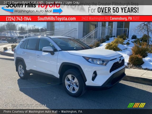2021 Toyota RAV4 XLE AWD in Super White