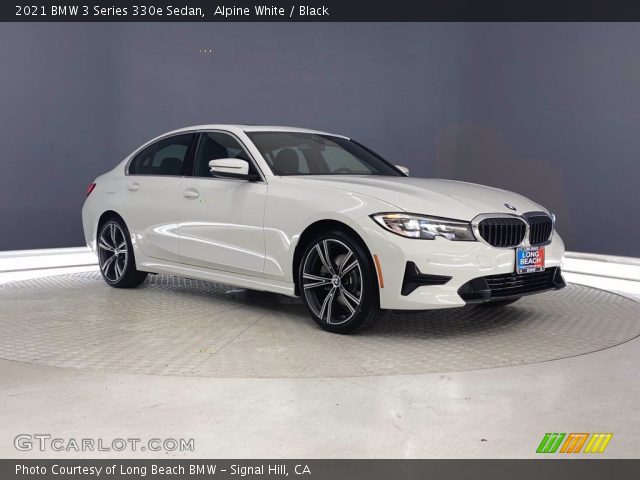 2021 BMW 3 Series 330e Sedan in Alpine White