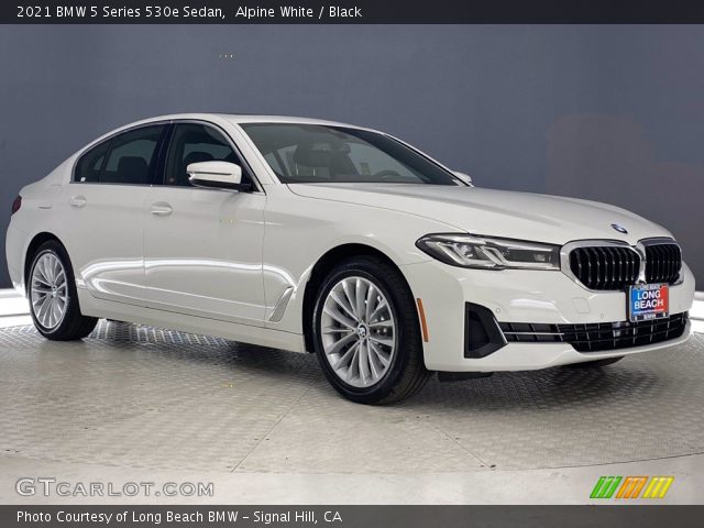 2021 BMW 5 Series 530e Sedan in Alpine White