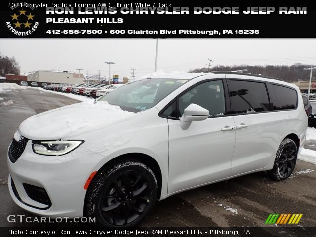 2021 Chrysler Pacifica Touring AWD in Bright White
