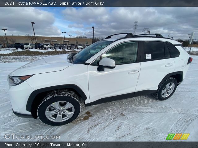 2021 Toyota RAV4 XLE AWD in Super White
