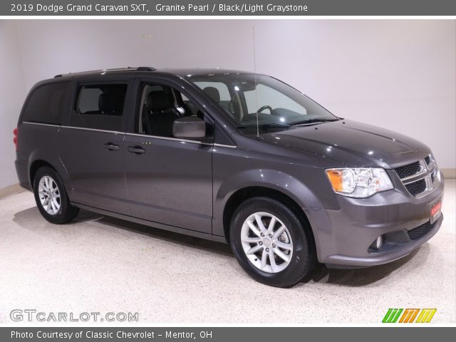 2019 Dodge Grand Caravan SXT in Granite Pearl