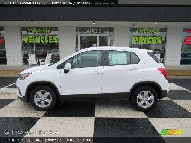 2019 Chevrolet Trax LS in Summit White