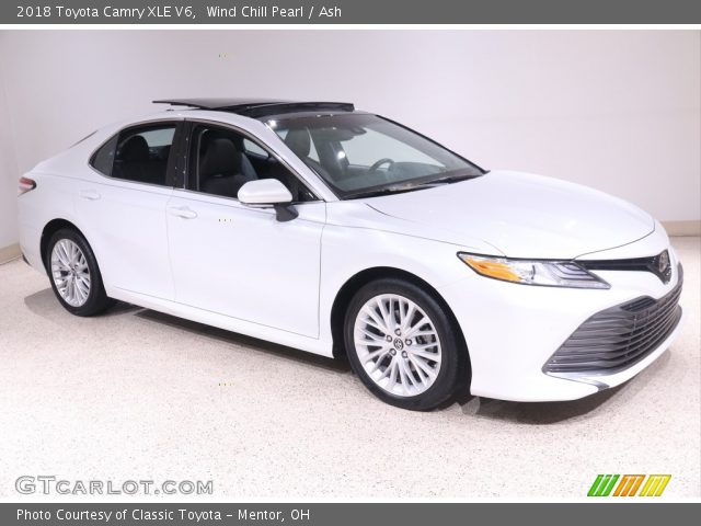 2018 Toyota Camry XLE V6 in Wind Chill Pearl