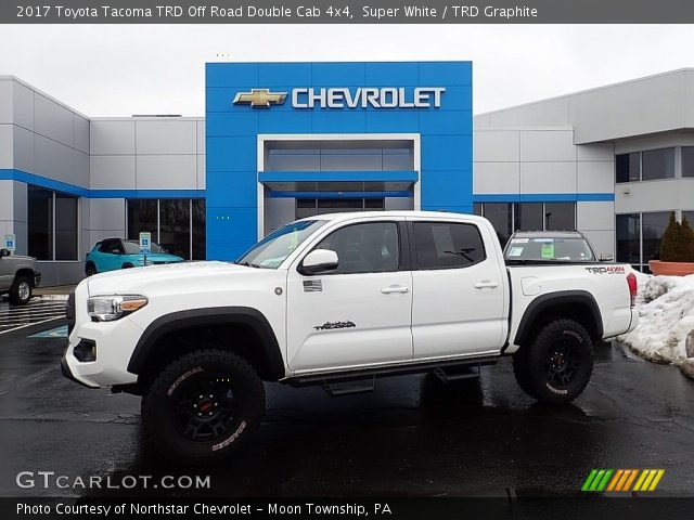 2017 Toyota Tacoma TRD Off Road Double Cab 4x4 in Super White