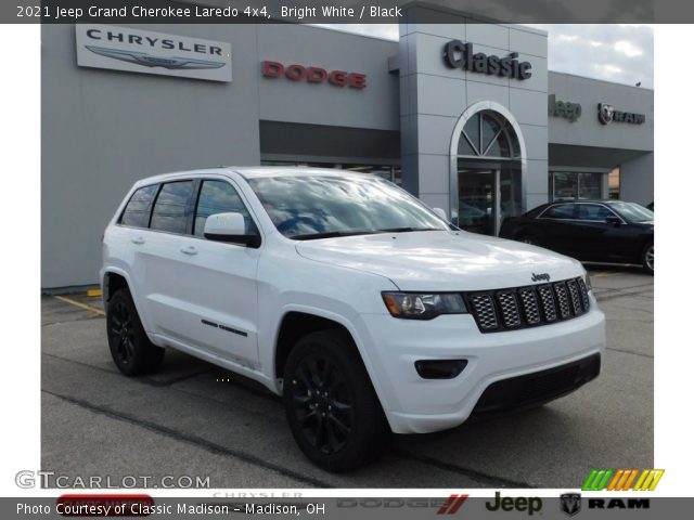 2021 Jeep Grand Cherokee Laredo 4x4 in Bright White