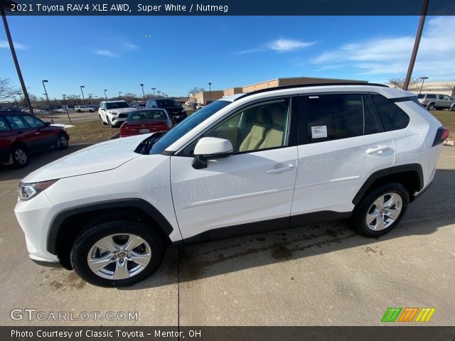 2021 Toyota RAV4 XLE AWD in Super White