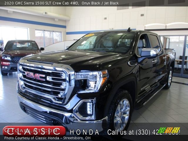 2020 GMC Sierra 1500 SLT Crew Cab 4WD in Onyx Black