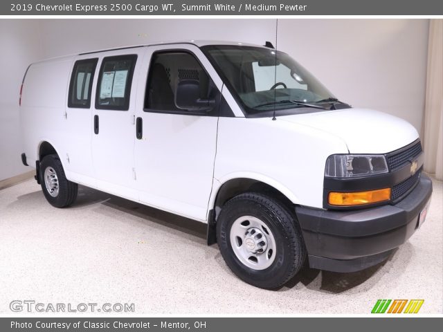 2019 Chevrolet Express 2500 Cargo WT in Summit White