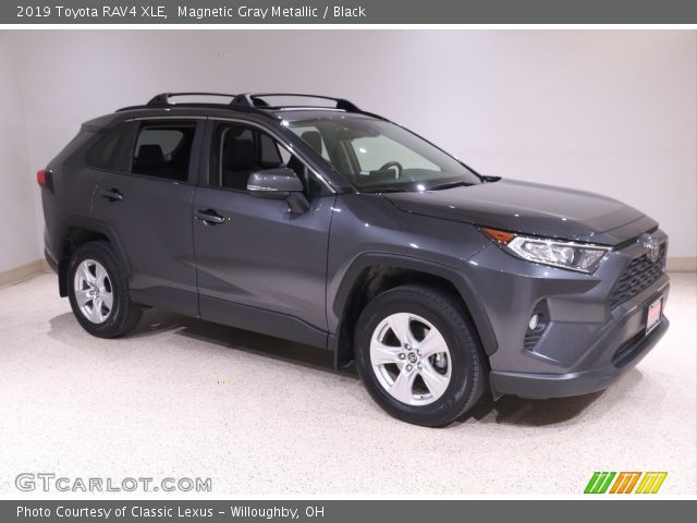 2019 Toyota RAV4 XLE in Magnetic Gray Metallic