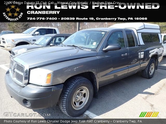 2006 Dodge Dakota ST Club Cab in Mineral Gray Metallic