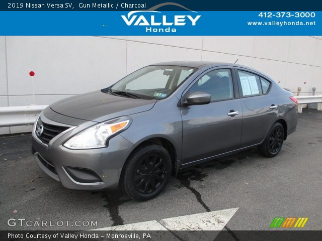 2019 Nissan Versa SV in Gun Metallic