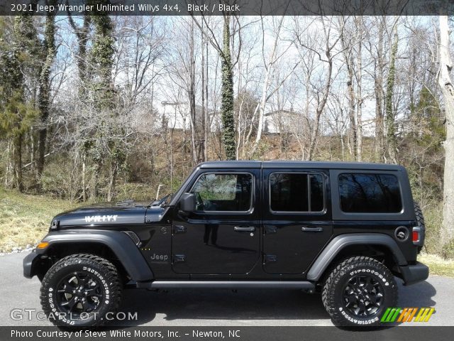 2021 Jeep Wrangler Unlimited Willys 4x4 in Black