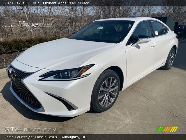 2021 Lexus ES 300h in Eminent White Pearl
