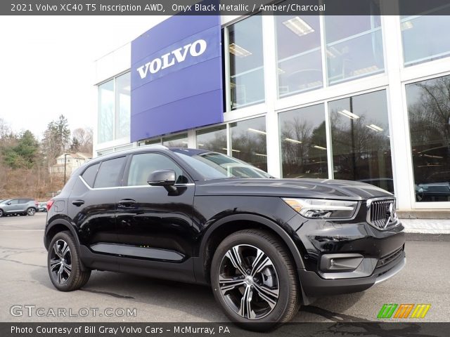 2021 Volvo XC40 T5 Inscription AWD in Onyx Black Metallic