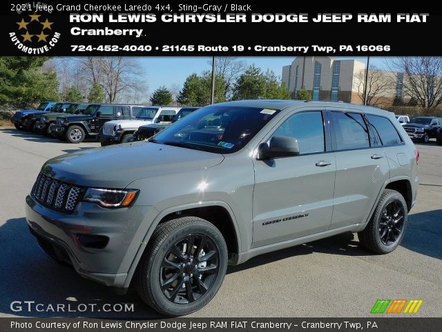 2021 Jeep Grand Cherokee Laredo 4x4 in Sting-Gray