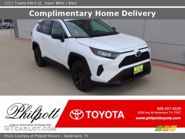 2021 Toyota RAV4 LE in Super White