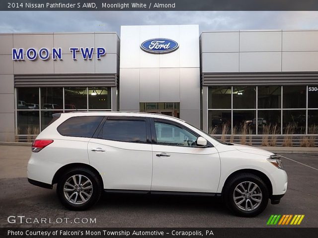 2014 Nissan Pathfinder S AWD in Moonlight White