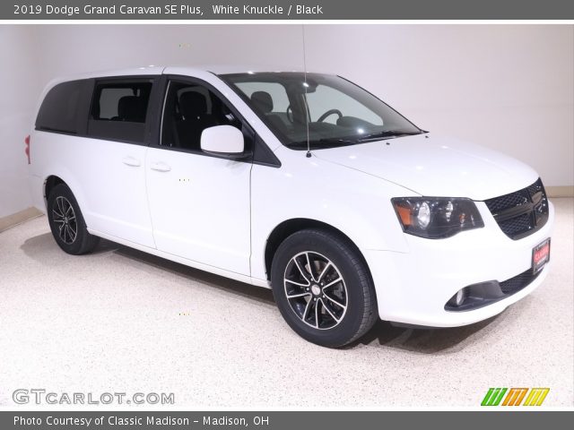 2019 Dodge Grand Caravan SE Plus in White Knuckle