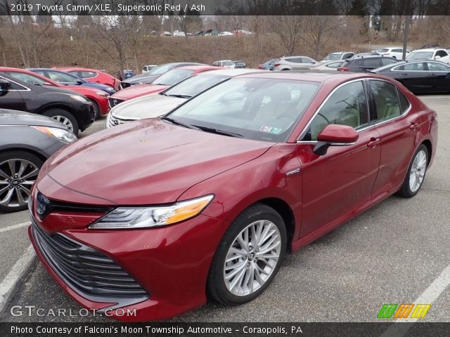 2019 Toyota Camry XLE in Supersonic Red