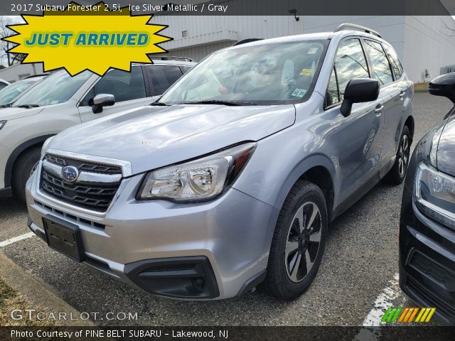 2017 Subaru Forester 2.5i in Ice Silver Metallic