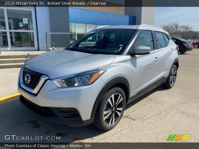 2019 Nissan Kicks SV in Brilliant Silver Metallic