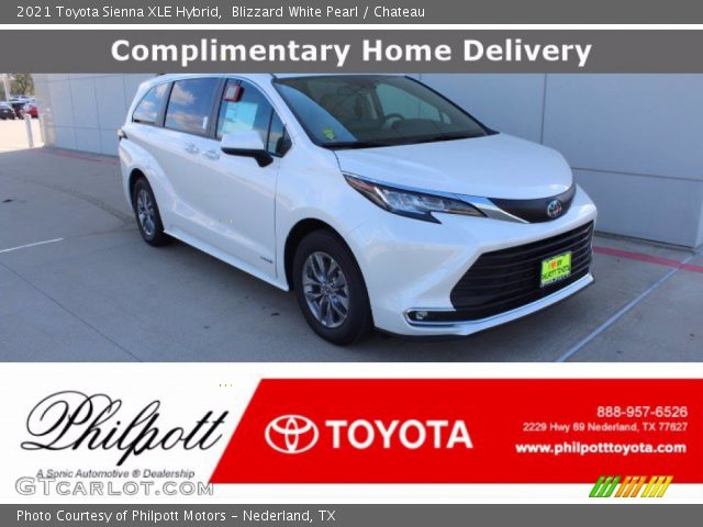 2021 Toyota Sienna XLE Hybrid in Blizzard White Pearl