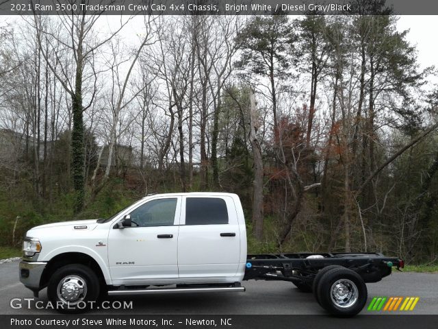 2021 Ram 3500 Tradesman Crew Cab 4x4 Chassis in Bright White