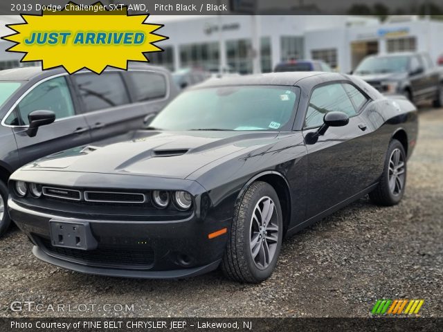 2019 Dodge Challenger SXT AWD in Pitch Black