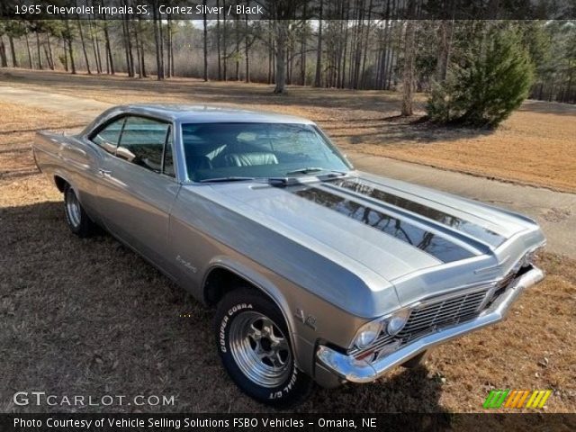 1965 Chevrolet Impala SS in Cortez Silver