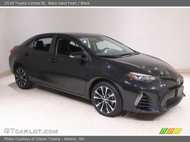 2018 Toyota Corolla SE in Black Sand Pearl