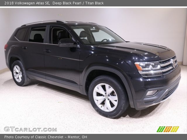 2018 Volkswagen Atlas SE in Deep Black Pearl