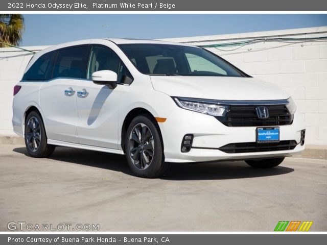 2022 Honda Odyssey Elite in Platinum White Pearl
