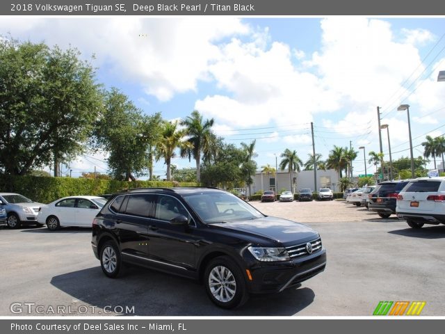 2018 Volkswagen Tiguan SE in Deep Black Pearl