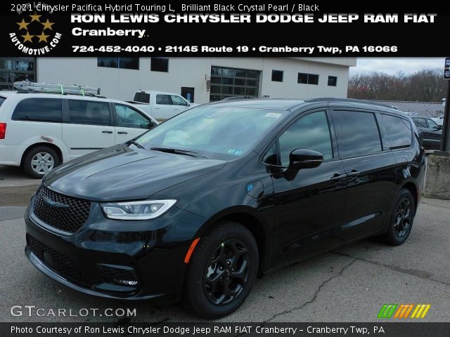 2021 Chrysler Pacifica Hybrid Touring L in Brilliant Black Crystal Pearl