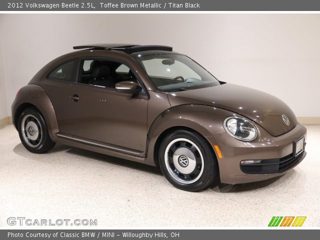 2012 Volkswagen Beetle 2.5L in Toffee Brown Metallic