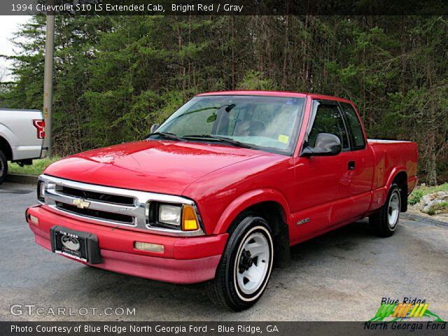 1994 Chevrolet S10 LS Extended Cab in Bright Red