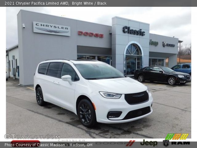 2021 Chrysler Pacifica Limited AWD in Bright White