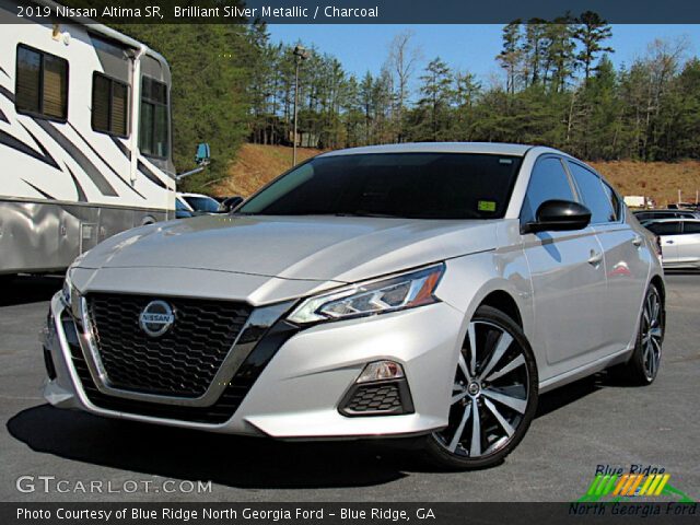 2019 Nissan Altima SR in Brilliant Silver Metallic
