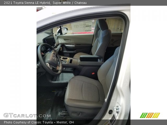 2021 Toyota Sienna LE Hybrid in Super White