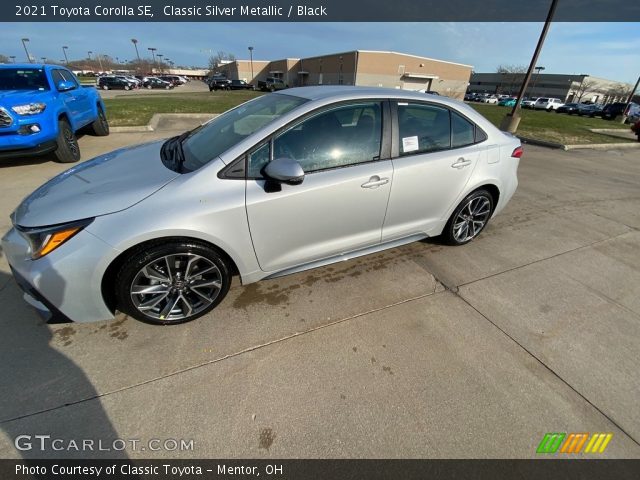 2021 Toyota Corolla SE in Classic Silver Metallic