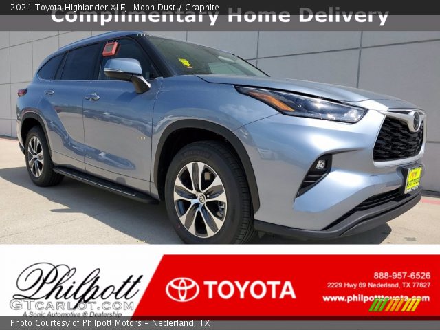 2021 Toyota Highlander XLE in Moon Dust