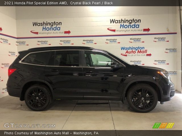 2021 Honda Pilot Special Edition AWD in Crystal Black Pearl
