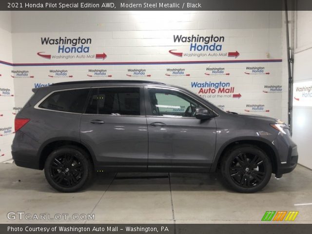 2021 Honda Pilot Special Edition AWD in Modern Steel Metallic