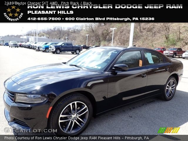 2019 Dodge Charger SXT AWD in Pitch Black