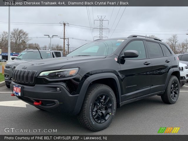 2021 Jeep Cherokee Traihawk 4x4 in Diamond Black Crystal Pearl