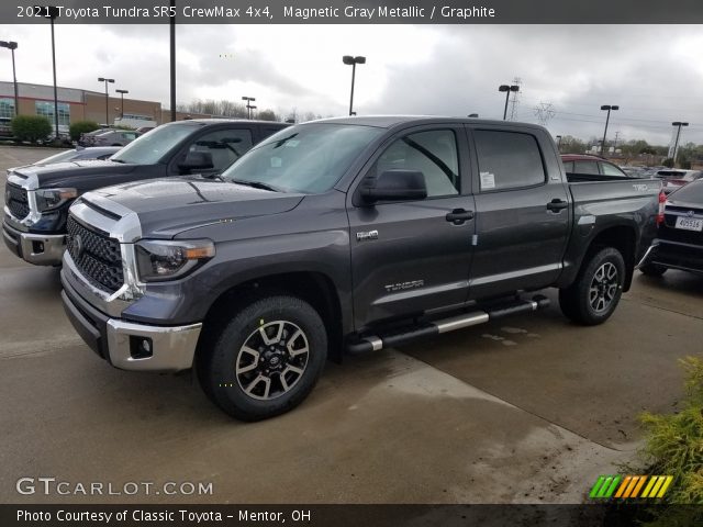 2021 Toyota Tundra SR5 CrewMax 4x4 in Magnetic Gray Metallic